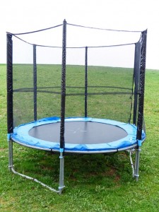 trampoline-114582_640